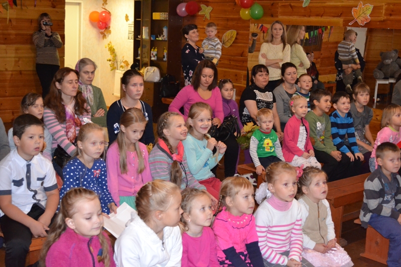 03.10.2015 Семейная Воскресная школа начала новый учебный год